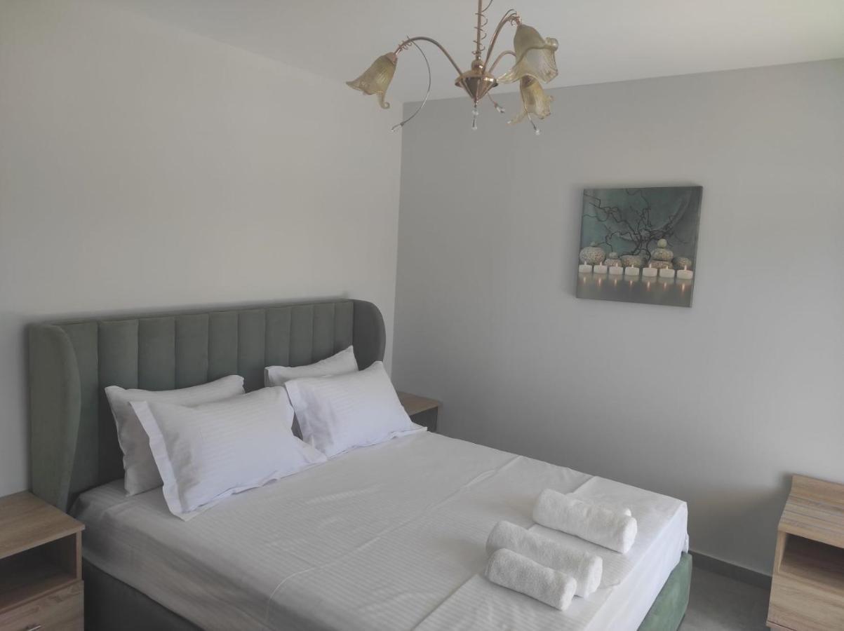 Blue Beach Apartments Ofrínion Dış mekan fotoğraf