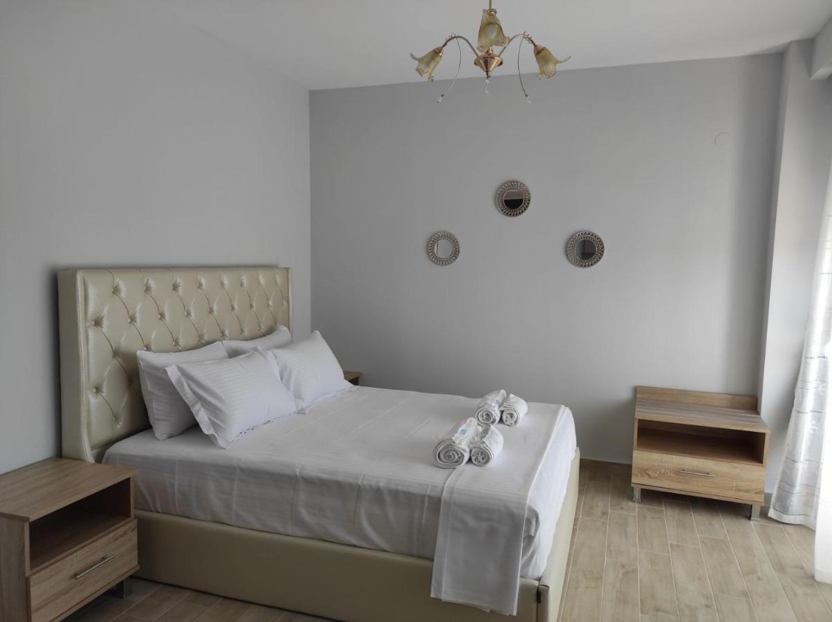Blue Beach Apartments Ofrínion Dış mekan fotoğraf