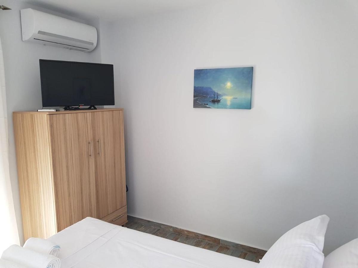 Blue Beach Apartments Ofrínion Dış mekan fotoğraf